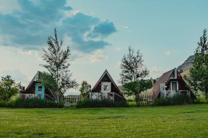 Lands Inn Cabins and Camping Picture 1