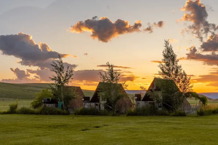 Lands Inn Cabins and Camping Picture 5