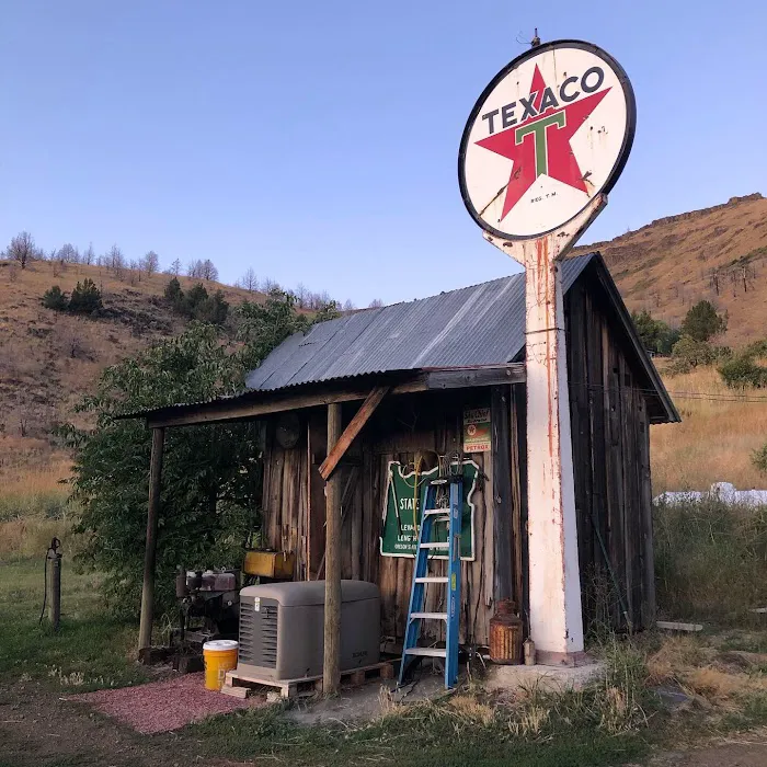 Lands Inn Cabins and Camping Picture 8