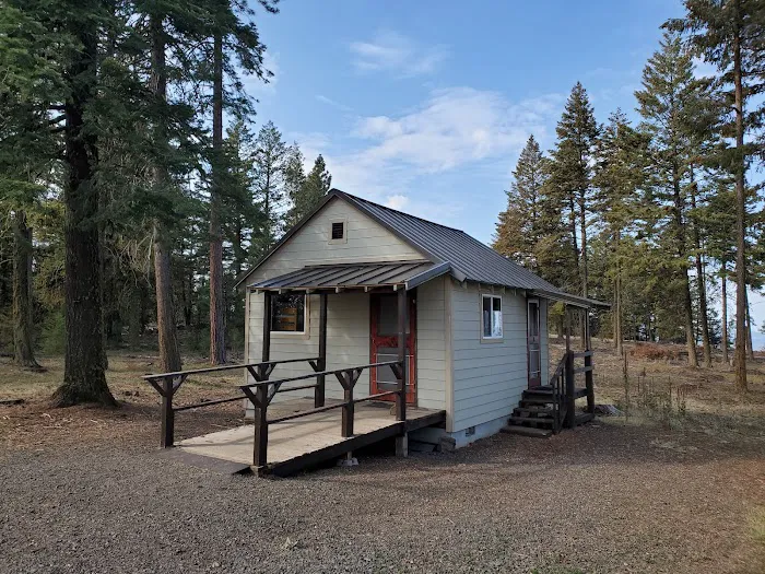 Tamarack Lookout Cabin Picture 3