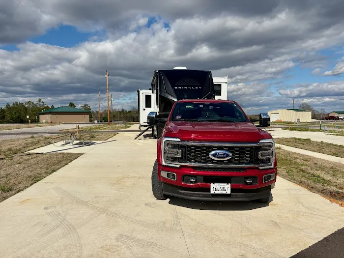 Serenity RV park Picture 9