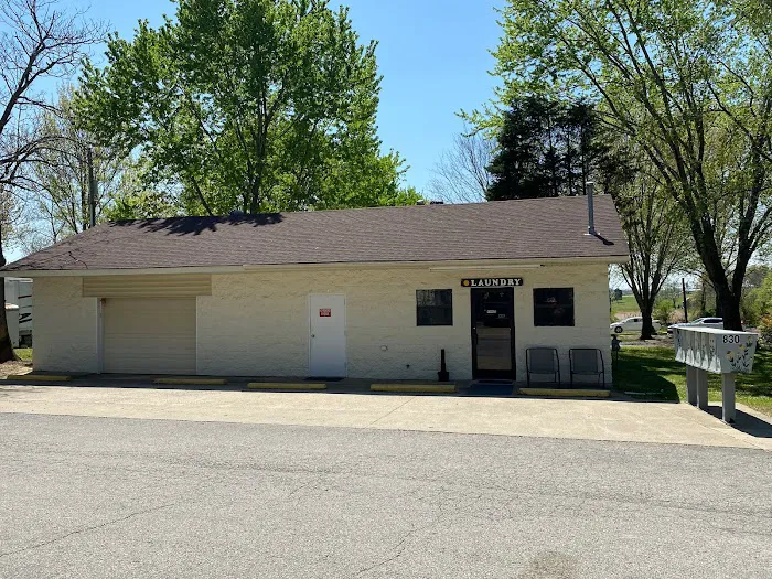 Tiny Town RV Park Picture 8