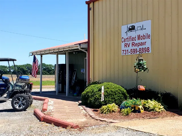 Coyote View RV Park & RV Repair Picture 2