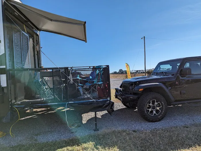 Coyote View RV Park & RV Repair Picture 6