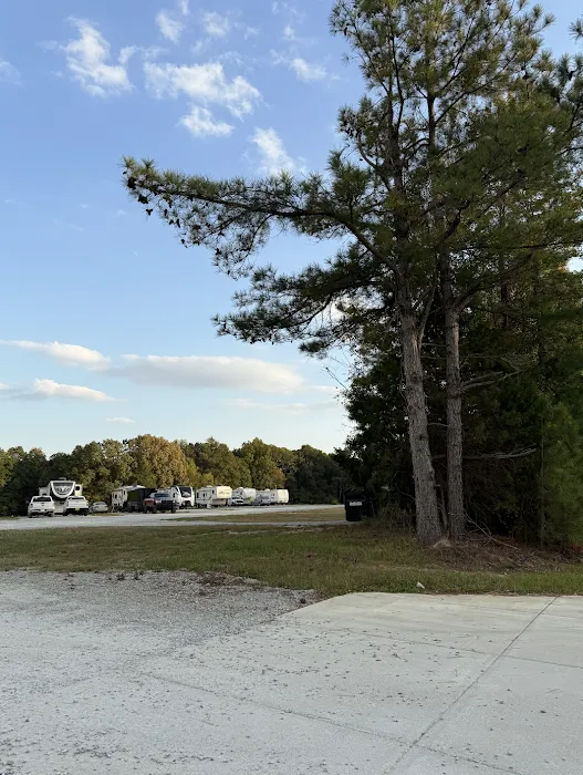 River Hill RV Park Picture 3