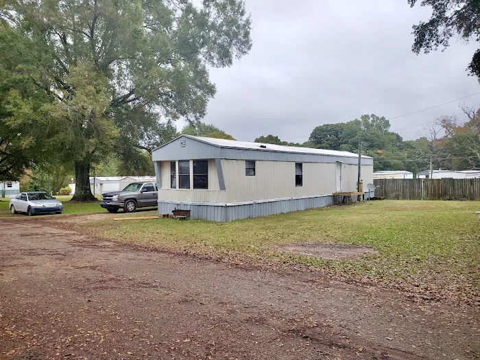 Bolivar Oaks Mobile Home Park Picture 9
