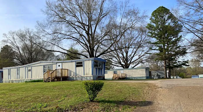 Bolivar Oaks Mobile Home Park Picture 7