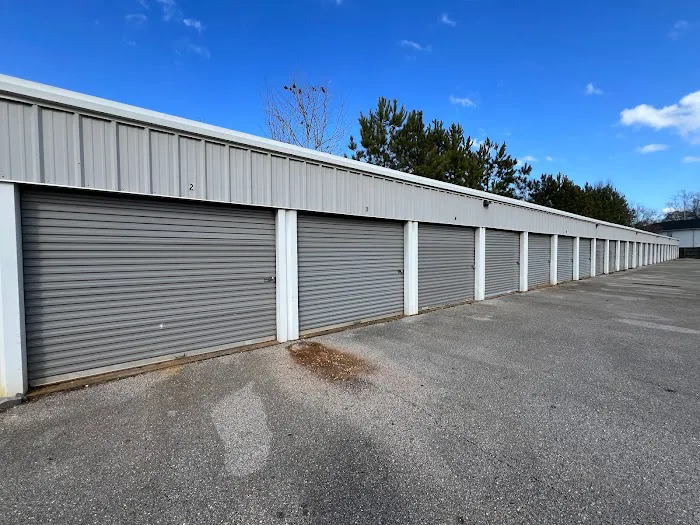 Country Lane MHC & Self Storage Picture 2