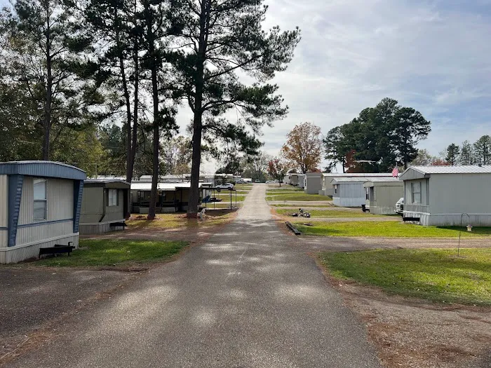 Country Lane MHC & Self Storage Picture 7