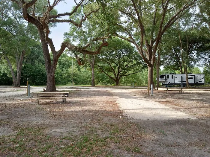 Rustic Oaks RV Park, LLC Picture 2