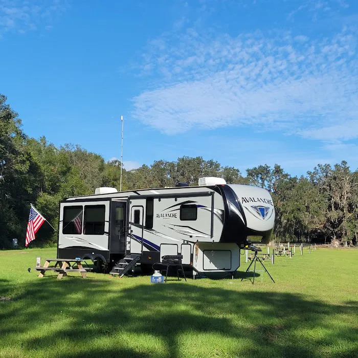 Red Rooster RV Park Picture 3