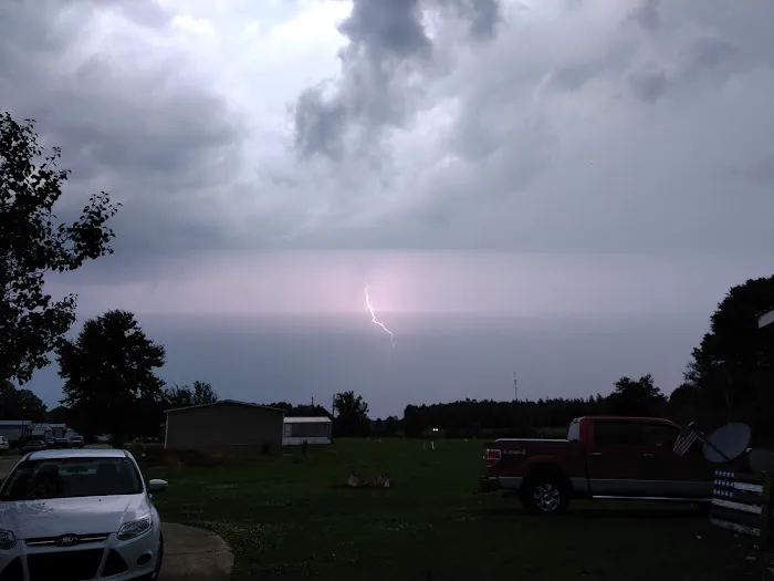 Twin Creek Mobile Home Community Picture 5