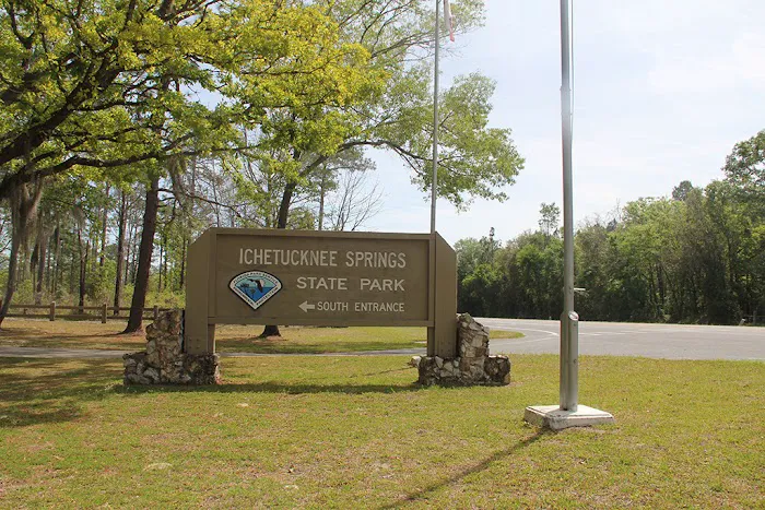 Moonshine Acres RV Park Picture 4