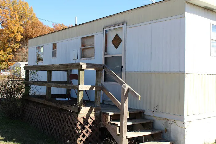 Country Oaks Mobile Home Park Picture 5