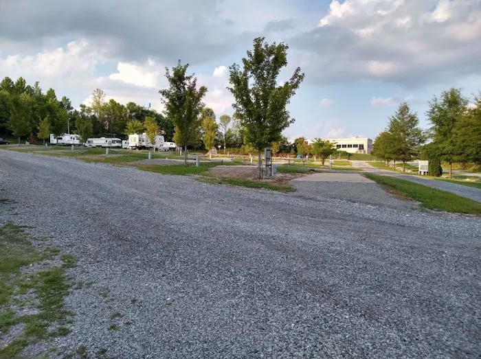 Tween the Lakes RV Park & Campground Picture 6