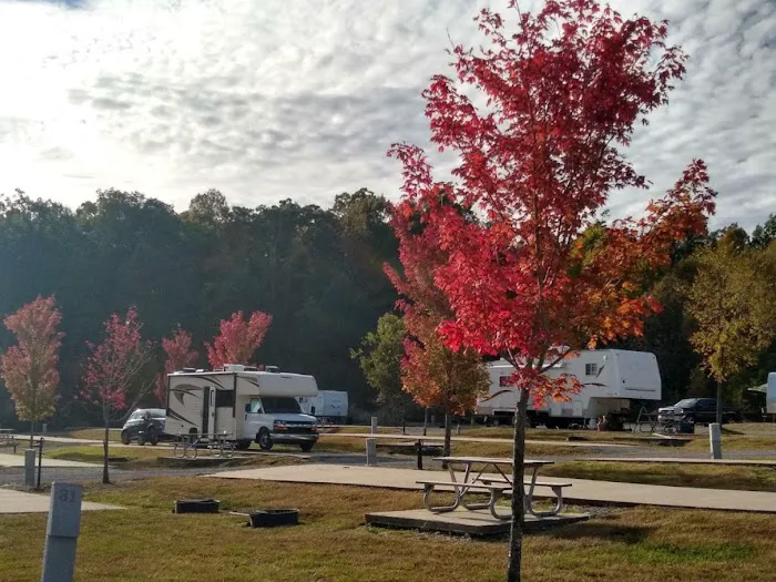 Tween the Lakes RV Park & Campground Picture 8