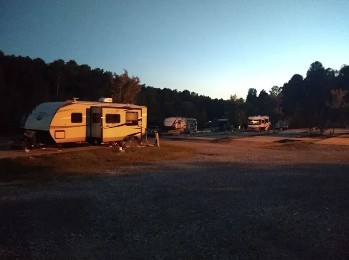 Tween the Lakes RV Park & Campground Picture 5