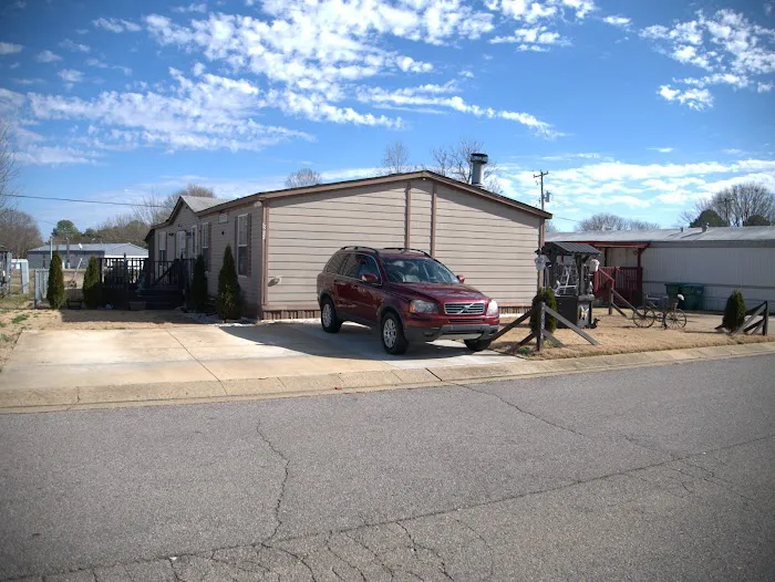 Green Acres Mobile Home Park Picture 9