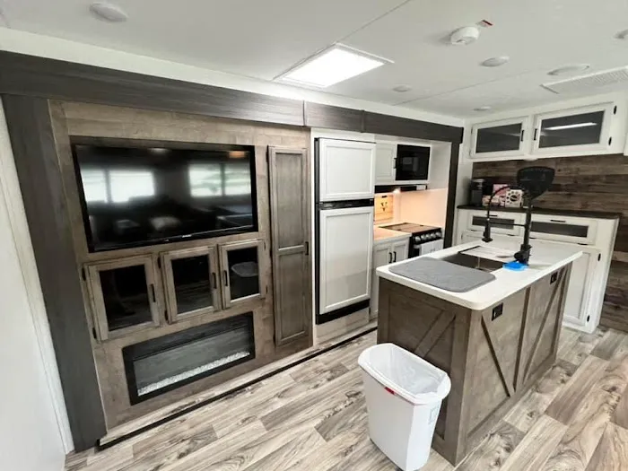 Son And father rv rental Picture 5