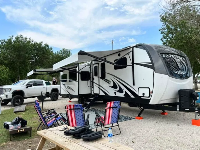 Son And father rv rental Picture 4