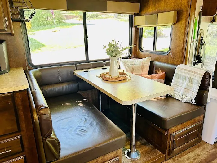 Son And father rv rental Picture 7