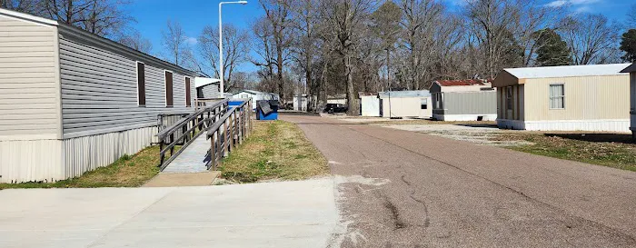 Pecan Circle Picture 8