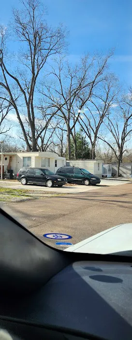 Pecan Circle Picture 7