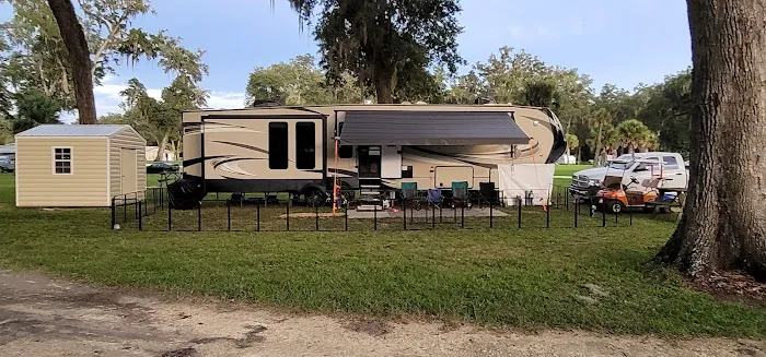Lucky Charm RV Park Picture 1