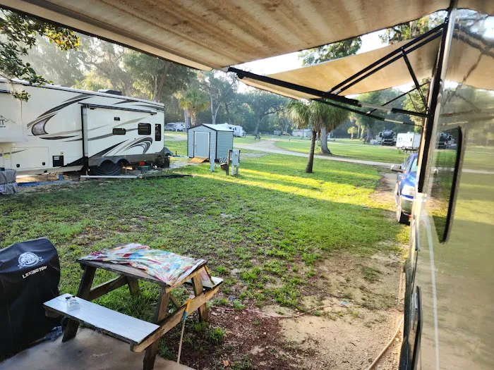 Lucky Charm RV Park Picture 2