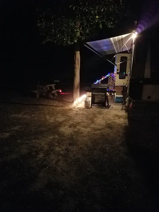 Lucky Charm RV Park Picture 4