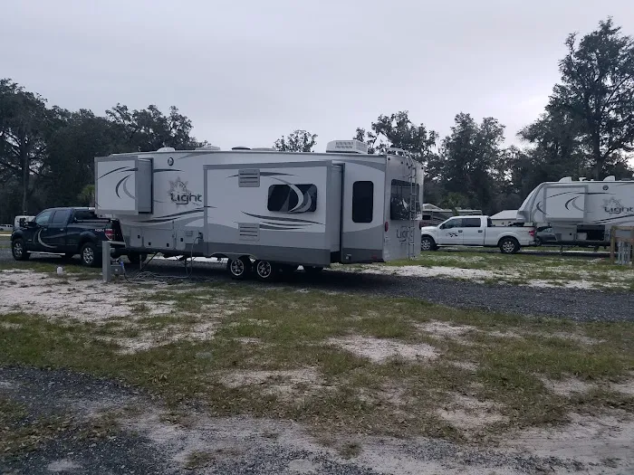 Lucky Charm RV Park Picture 9