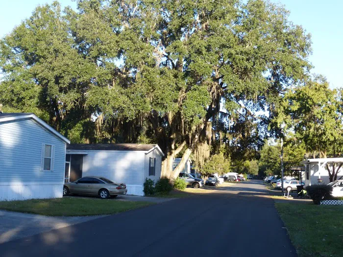 Oak Park Village Manufactured Home Community Picture 1
