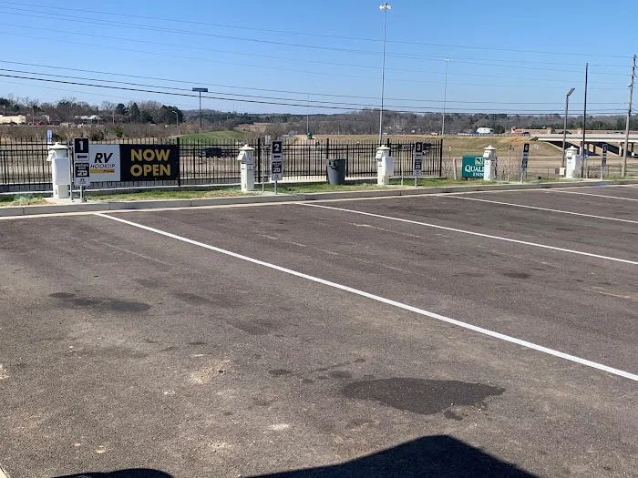 Love's RV Hookup Picture 3