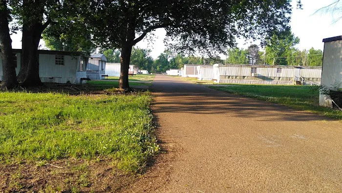 Air Base Mobile Home Estates Picture 3