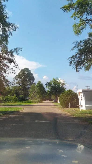 Air Base Mobile Home Estates Picture 8