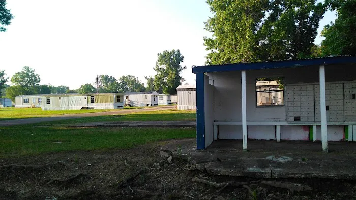 Air Base Mobile Home Estates Picture 5
