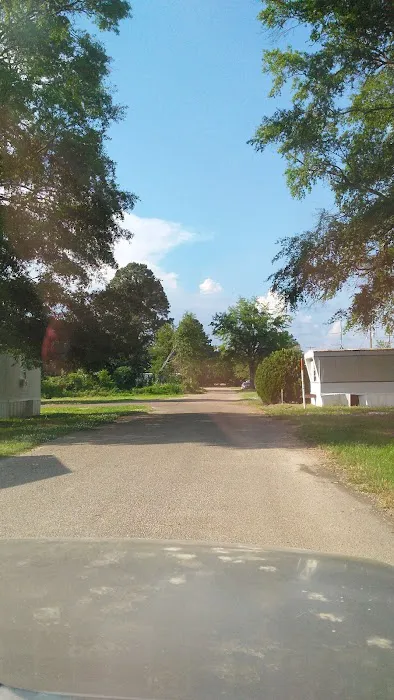 Air Base Mobile Home Estates Picture 10