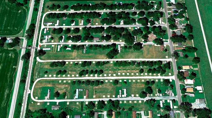 River Oak RV & Mobile Home Park Picture 3