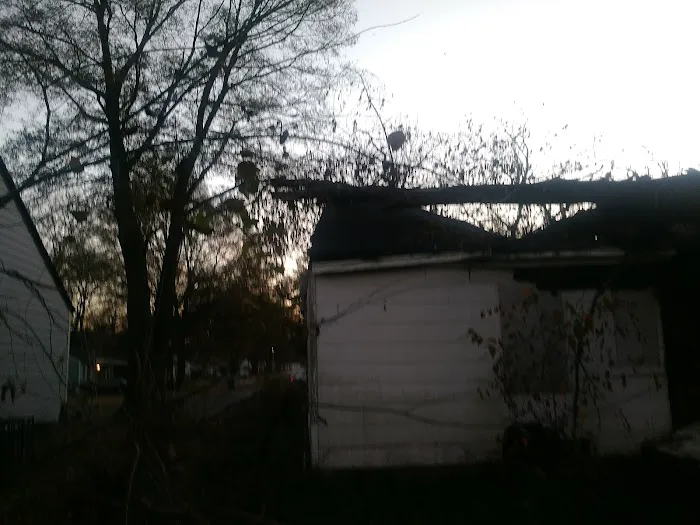Memphis RV Park Summer Manor Picture 4