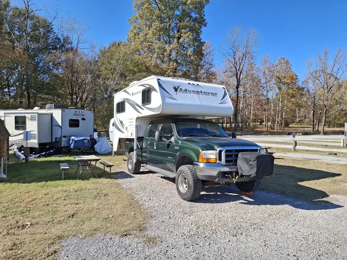 Graceland RV Park & Campground Picture 4