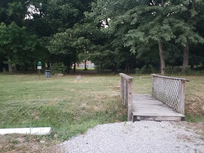 Graceland RV Park & Campground Picture 8