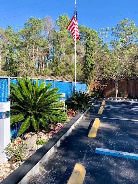 Shady Oaks RV & Mobile Home Park Picture 5