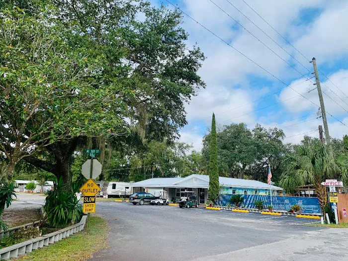 Shady Oaks RV & Mobile Home Park Picture 9