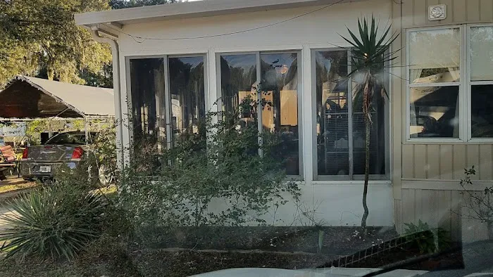 Chiefland RV Park Picture 2