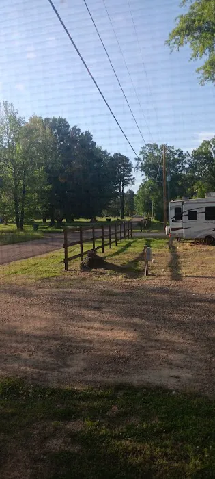 Tombigbee River RV Park Picture 7