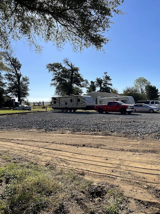 Whispering Oaks Rv Park Picture 3