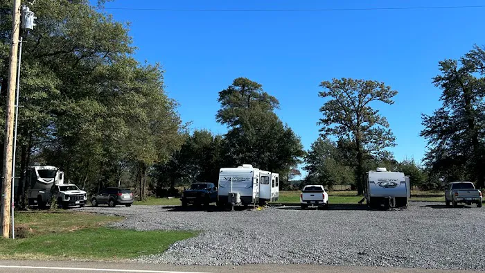 Whispering Oaks Rv Park Picture 9