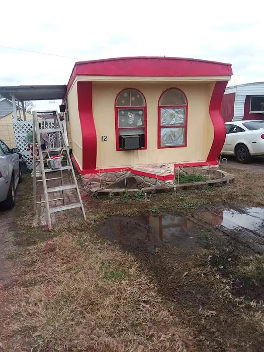 Country Manor Trailer Park Picture 1