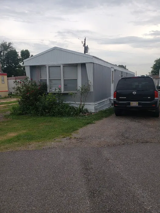 Country Manor Trailer Park Picture 3