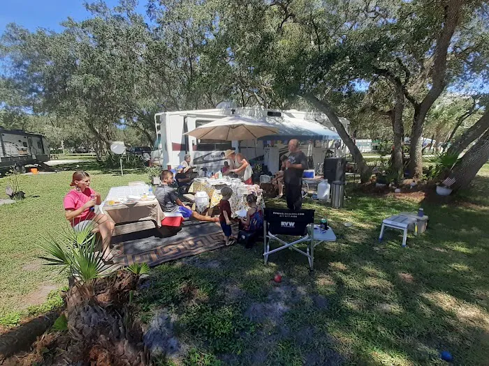 Cedar Blessings RV Park Picture 5